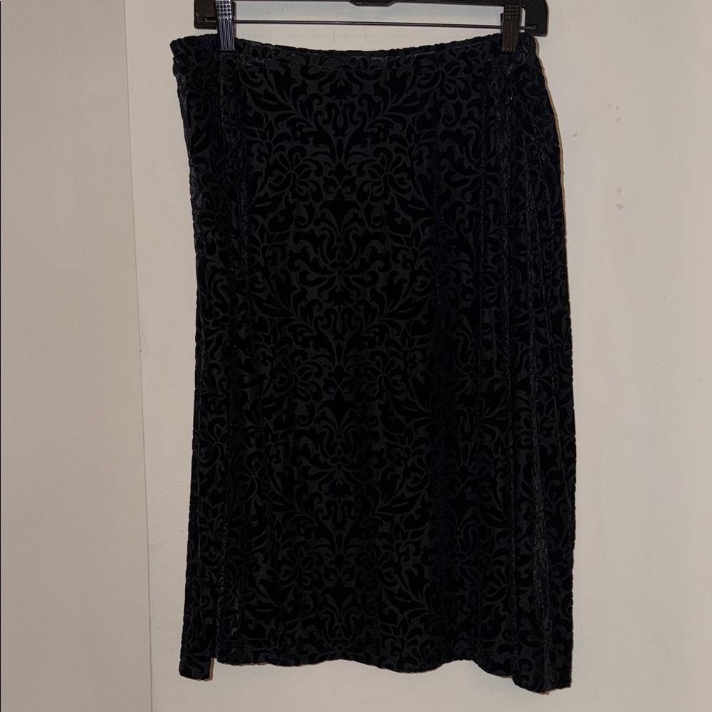 Elegant Black Velvet Skirt